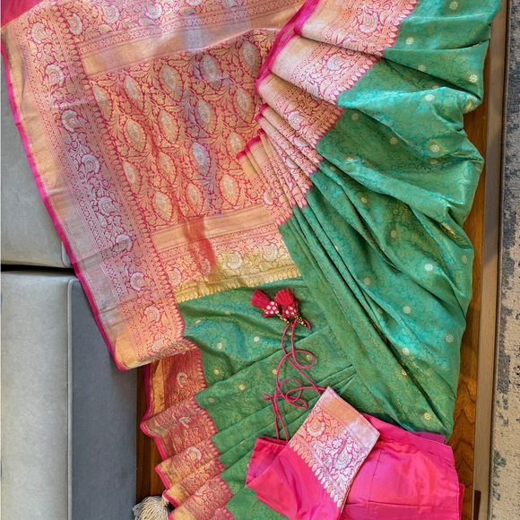 Beautiful Banarasi Pure Silk Saree - Brand New w/Tags - Picture 13 of 14